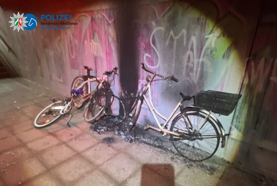3 abgebrannte Fahrräder