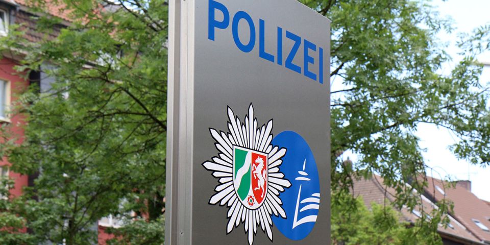 Eingangssteele Polizeipräsidium